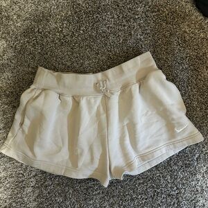 Nike Sportswear Phoenix Fleece Women's High-Waisted Loose Shorts